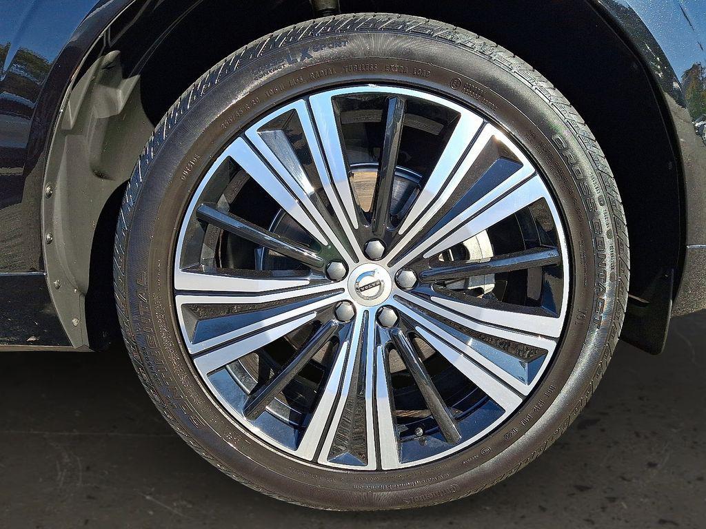 used 2022 Volvo XC60 car, priced at $38,000