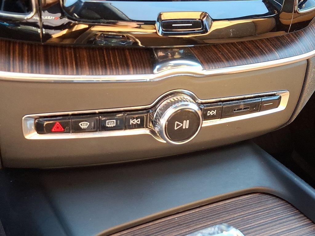 used 2022 Volvo XC60 car, priced at $38,000