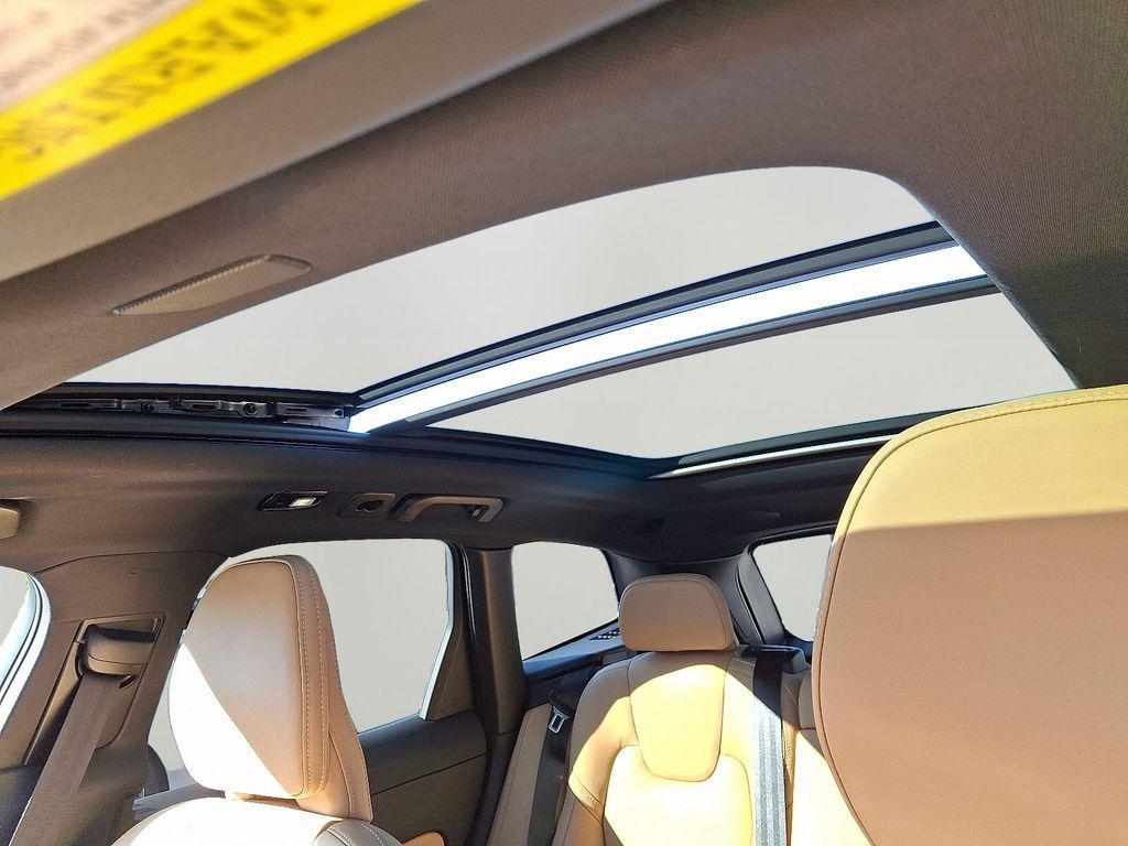 used 2022 Volvo XC60 car, priced at $38,000