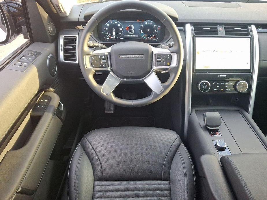 used 2024 Land Rover Discovery car, priced at $46,998