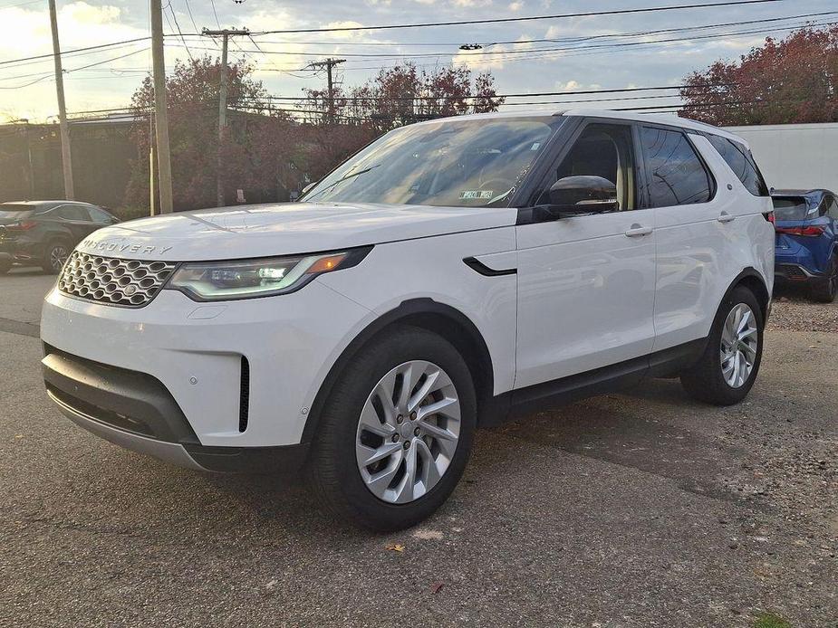 used 2024 Land Rover Discovery car, priced at $46,998