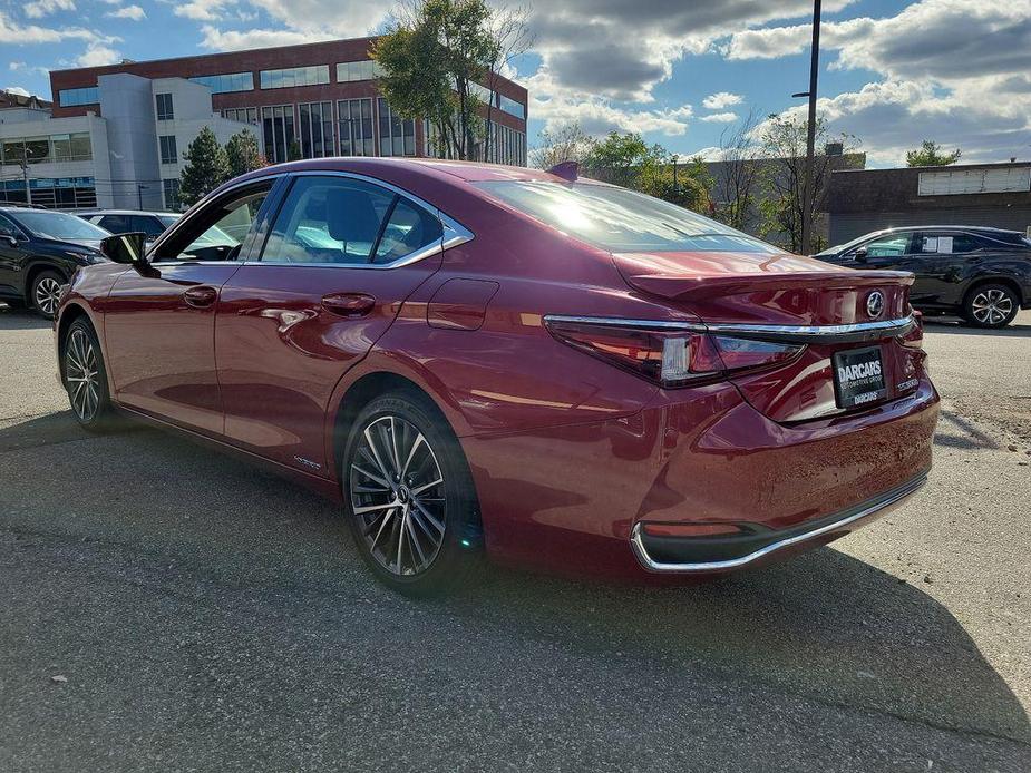 used 2022 Lexus ES 300h car, priced at $39,000