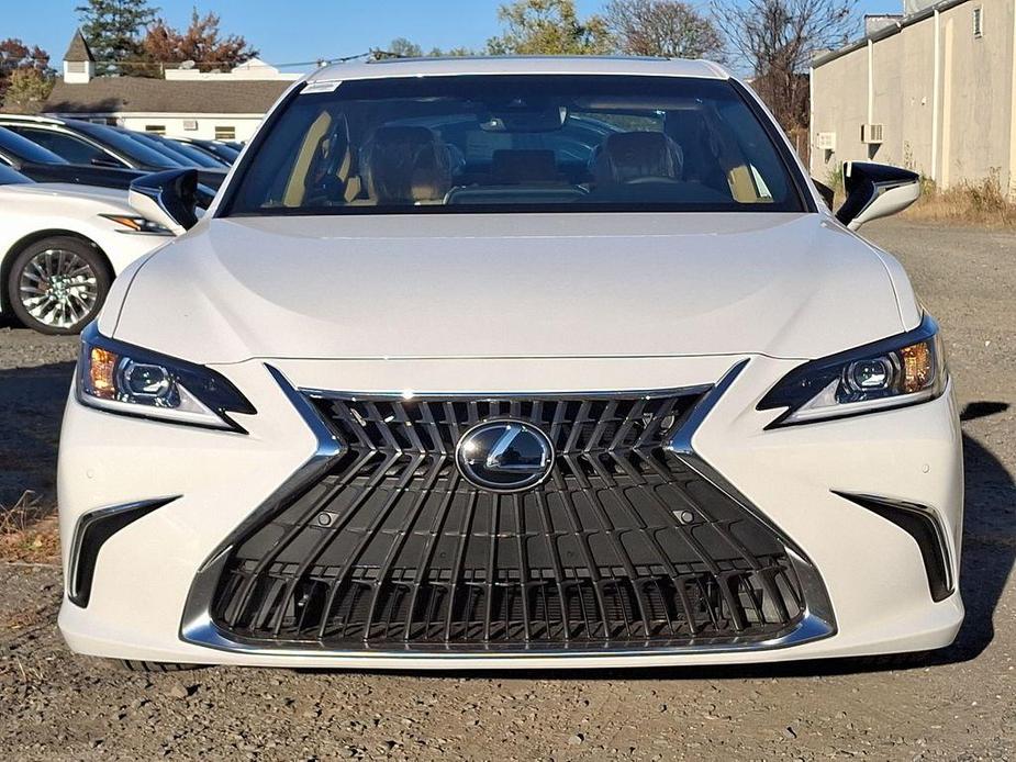 new 2025 Lexus ES 350 car, priced at $48,284