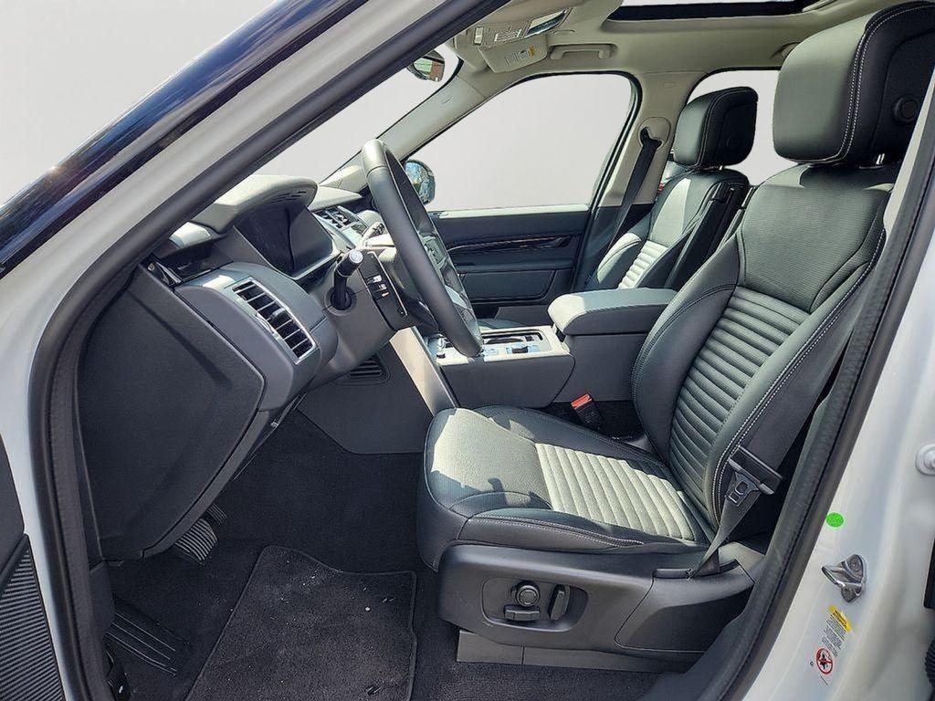 used 2024 Land Rover Discovery car, priced at $49,500