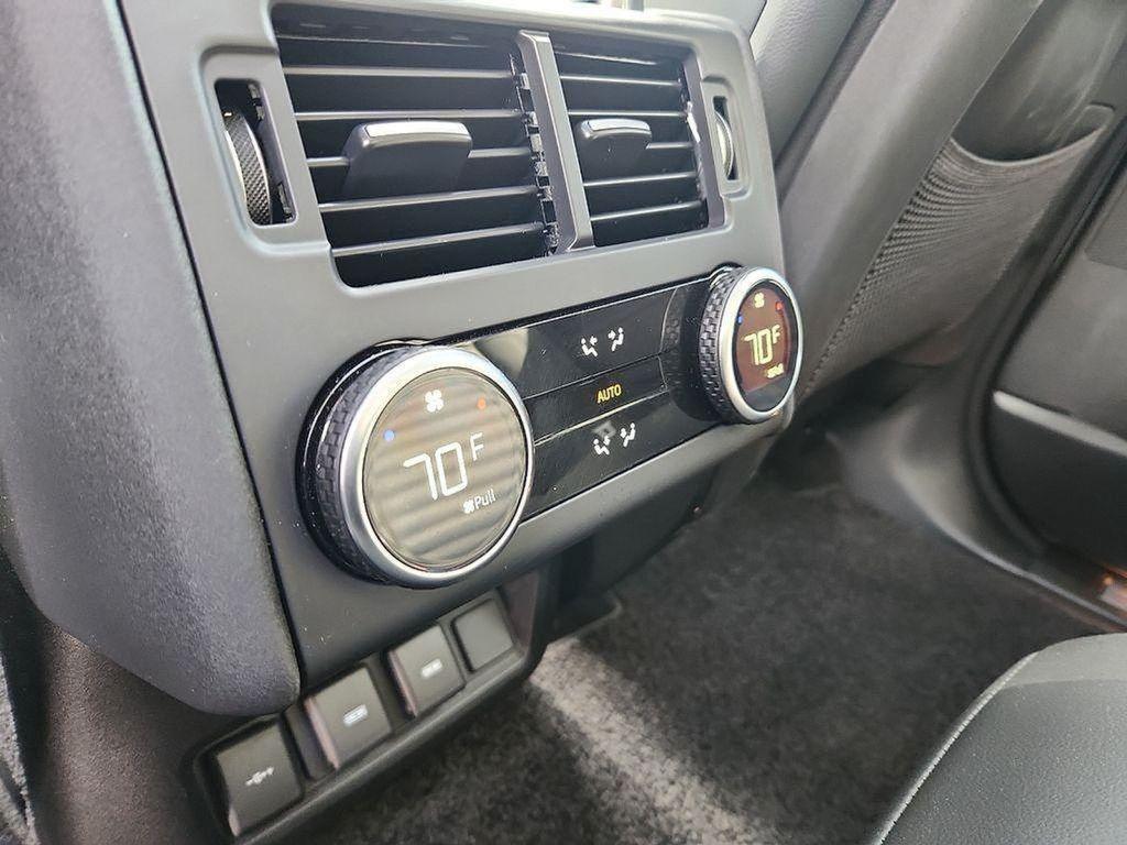used 2024 Land Rover Discovery car, priced at $49,500