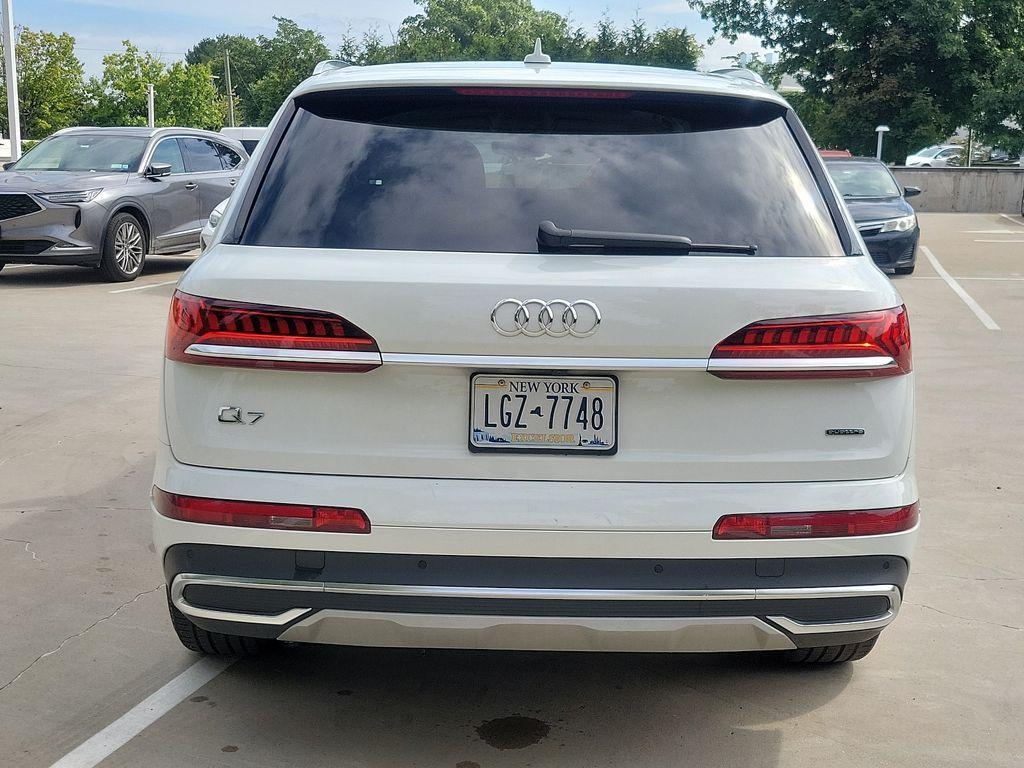 used 2024 Audi Q7 car, priced at $48,500