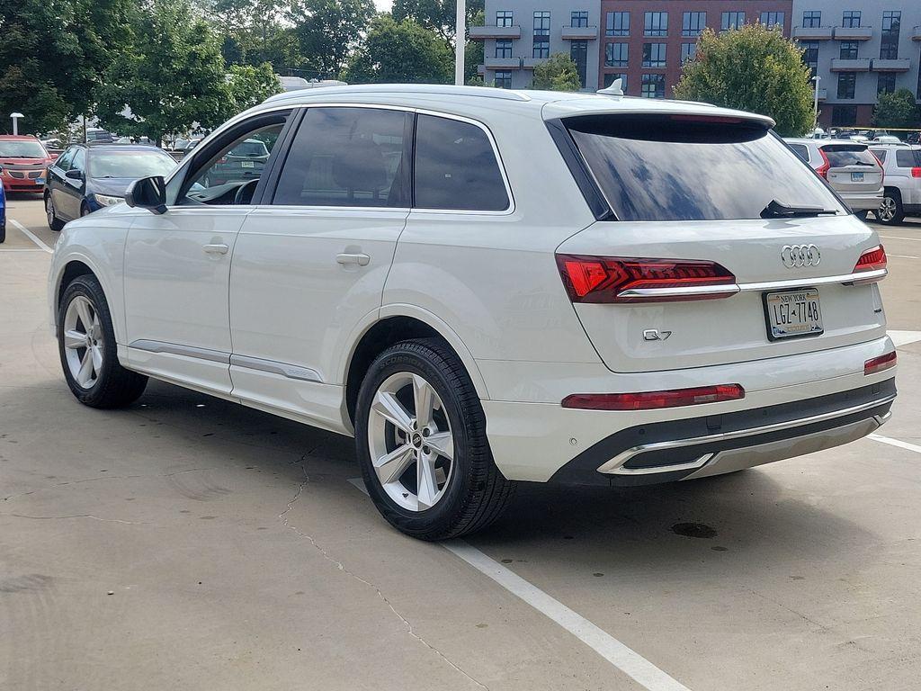 used 2024 Audi Q7 car, priced at $48,500