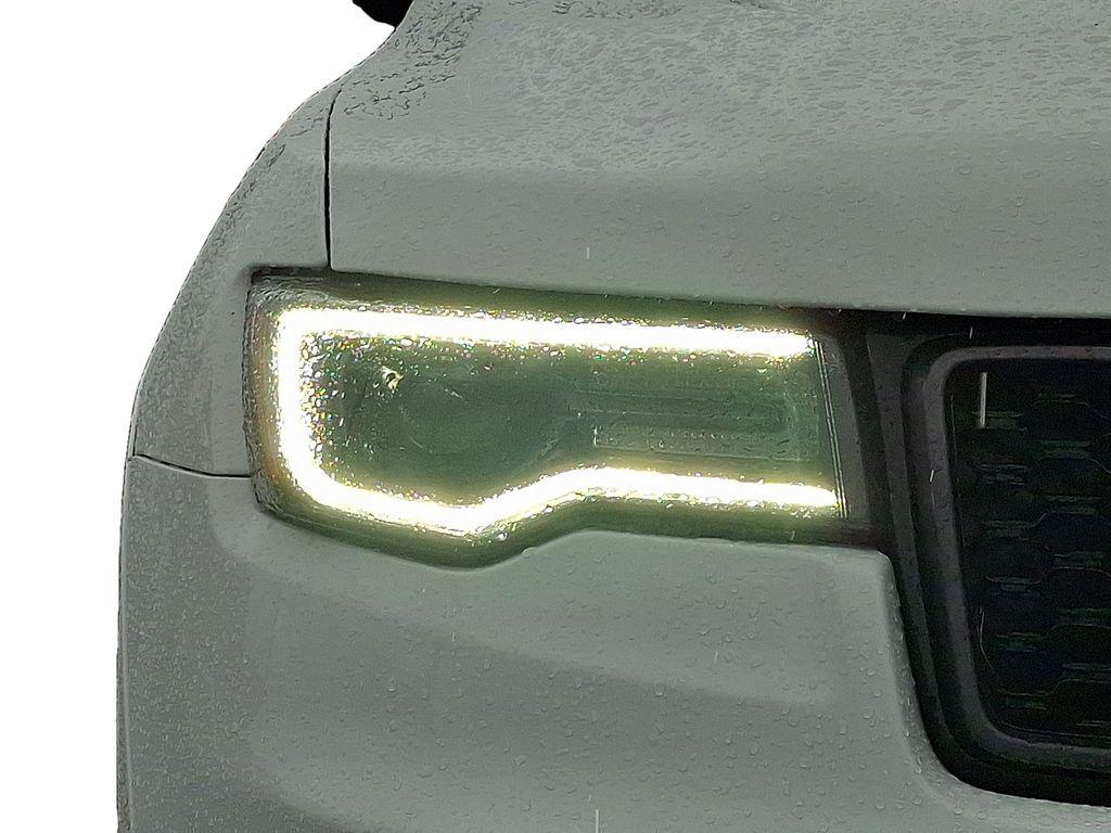 used 2021 Jeep Grand Cherokee car, priced at $30,000