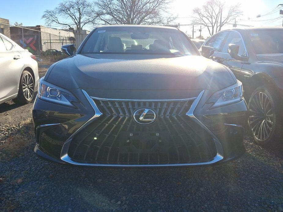 new 2025 Lexus ES 350 car, priced at $48,209