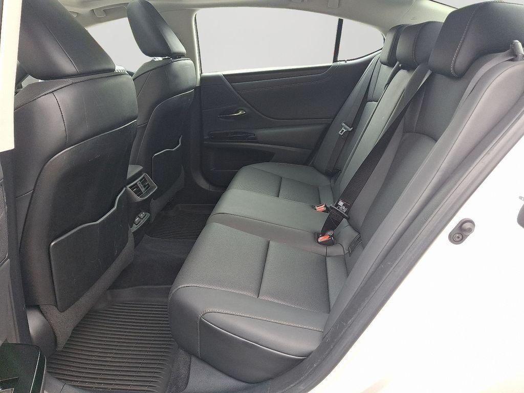 used 2022 Lexus ES 350 car, priced at $35,000