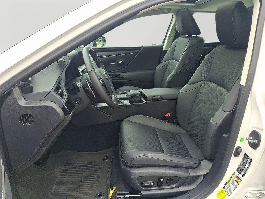 used 2022 Lexus ES 350 car, priced at $35,000