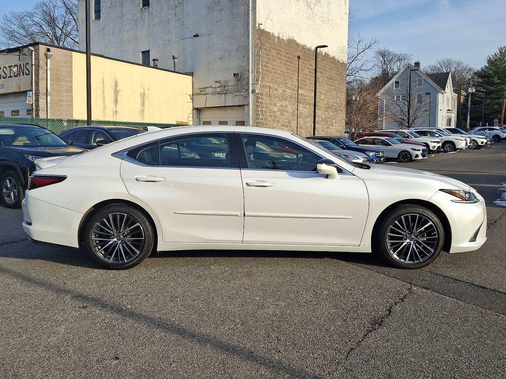 used 2022 Lexus ES 350 car, priced at $32,500