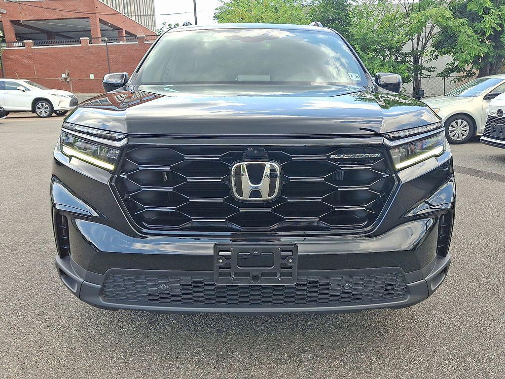 used 2025 Honda Pilot car, priced at $50,995