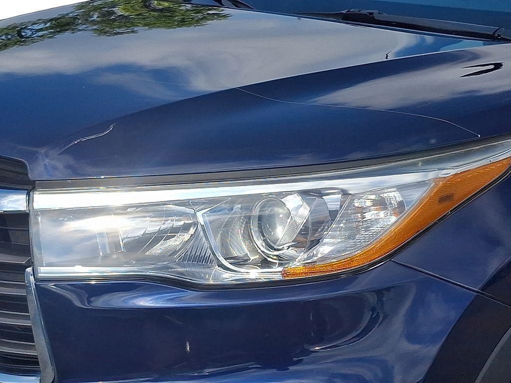 used 2016 Toyota Highlander car, priced at $18,500