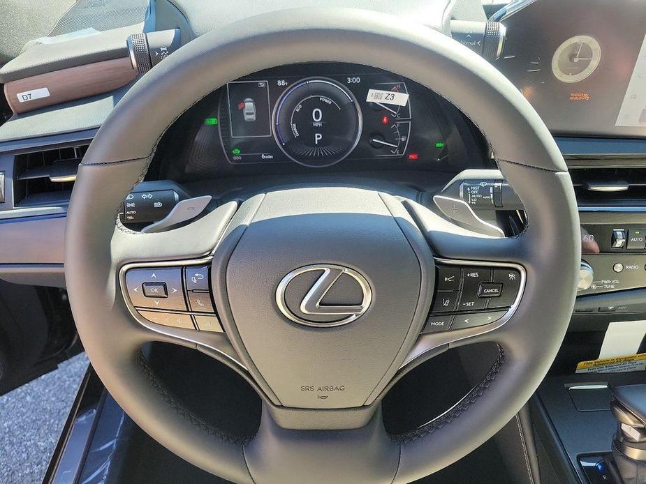 new 2025 Lexus ES 300h car, priced at $47,500