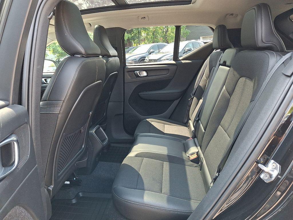 used 2020 Volvo XC40 car, priced at $23,500