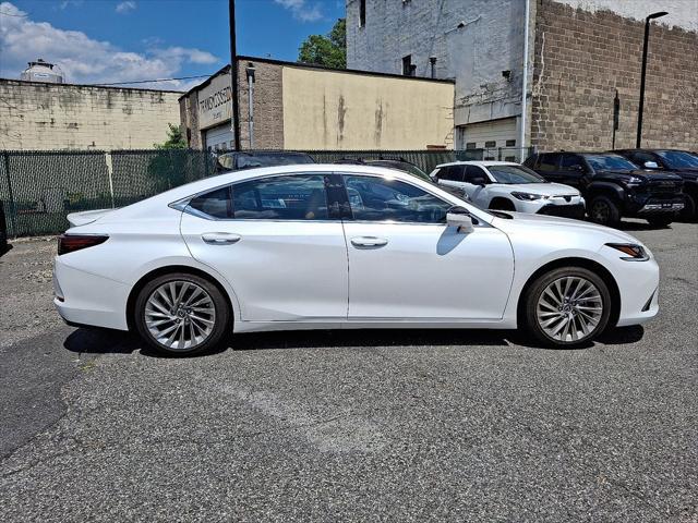 used 2022 Lexus ES 350 car, priced at $44,000