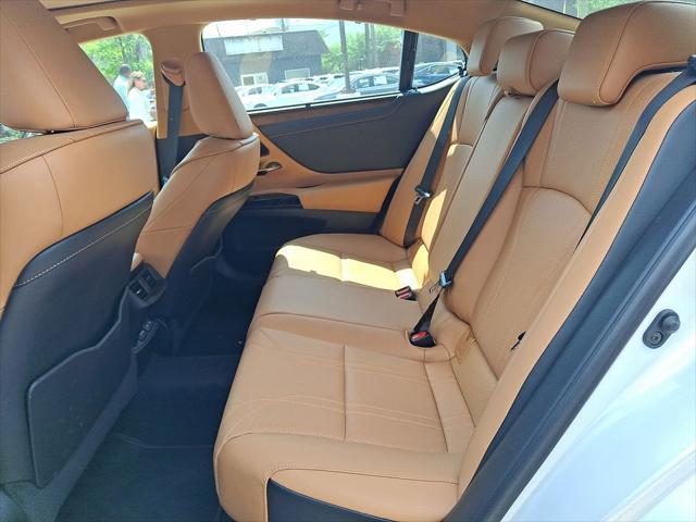 used 2022 Lexus ES 350 car, priced at $44,000