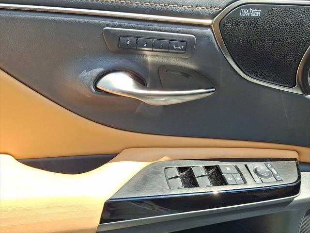 used 2022 Lexus ES 350 car, priced at $44,000