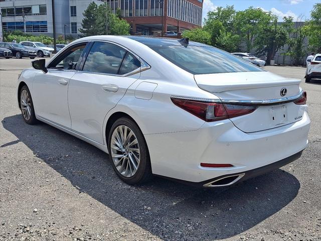 used 2022 Lexus ES 350 car, priced at $44,000
