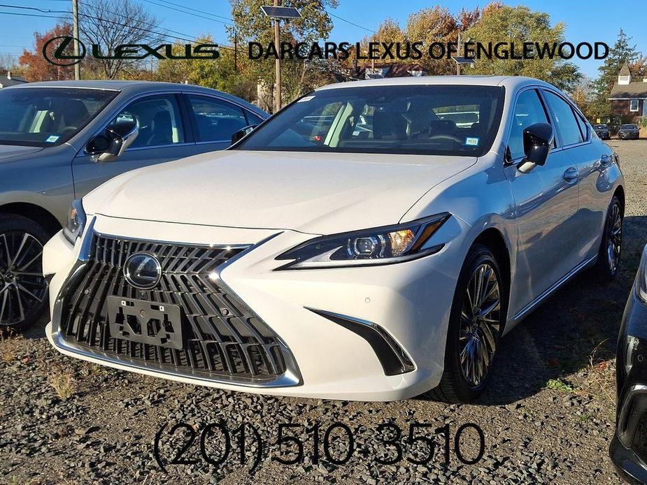 new 2024 Lexus ES 300h car, priced at $54,320