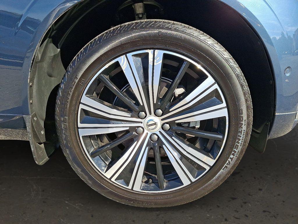 used 2022 Volvo XC60 car, priced at $37,000