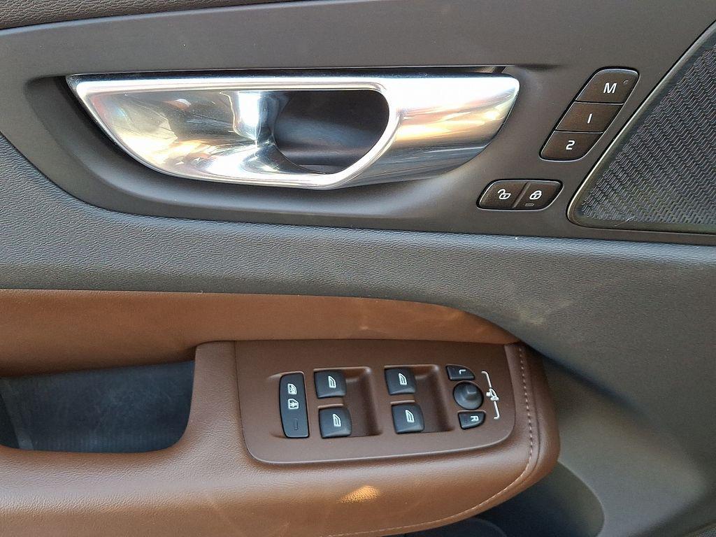 used 2022 Volvo XC60 car, priced at $37,000