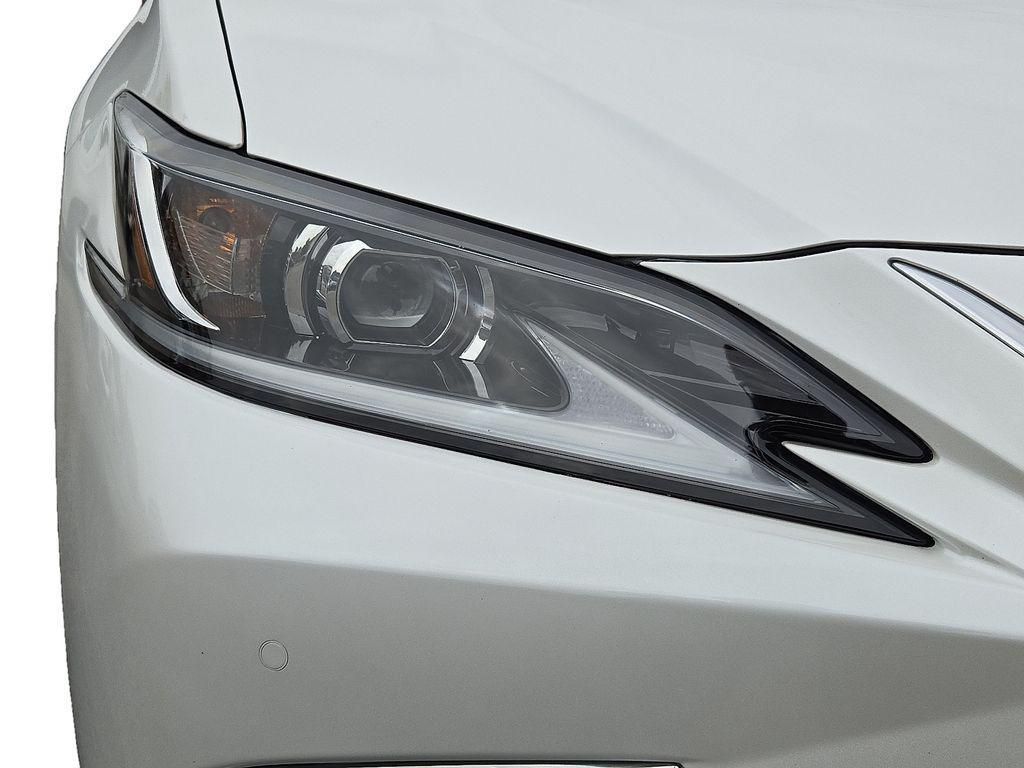 used 2024 Lexus ES 300h car, priced at $42,500