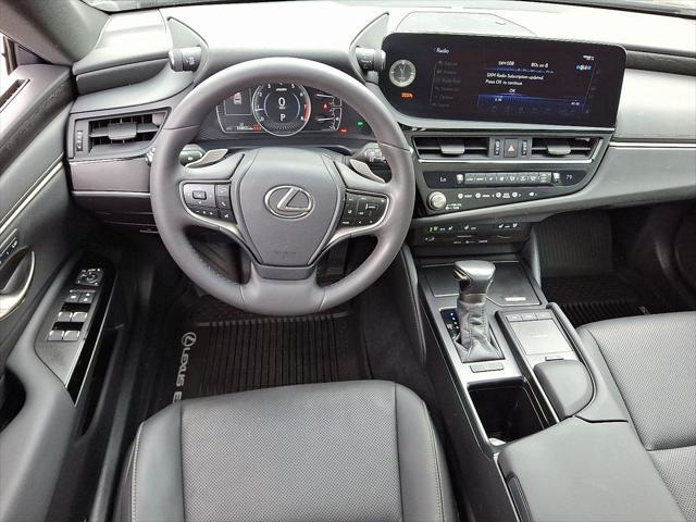 used 2022 Lexus ES 250 car, priced at $30,000
