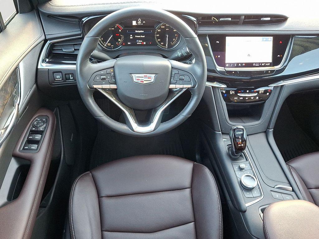 used 2022 Cadillac XT6 car, priced at $30,000
