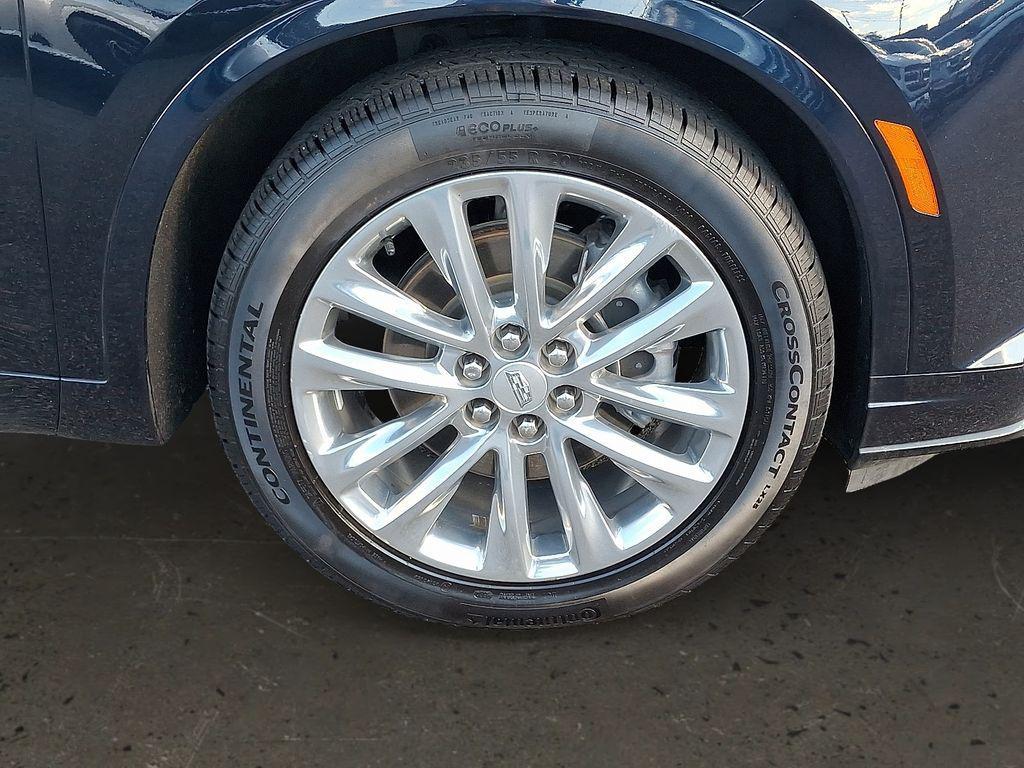 used 2022 Cadillac XT6 car, priced at $30,000