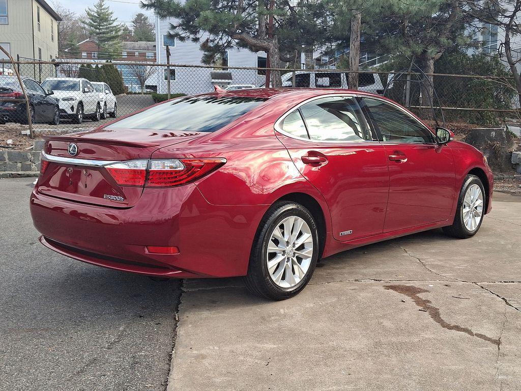 used 2013 Lexus ES 300h car, priced at $14,000