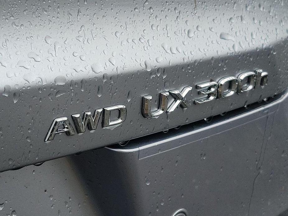 new 2025 Lexus UX 300h car, priced at $44,280