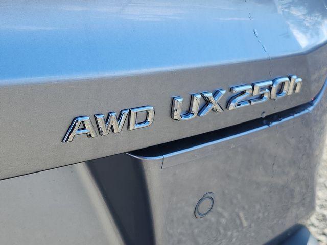 new 2024 Lexus UX 250h car, priced at $41,043