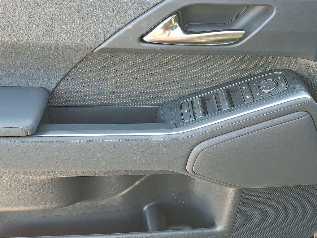 used 2025 Lexus GX 550 car, priced at $85,000