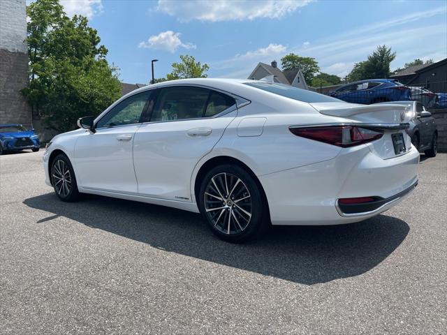 used 2022 Lexus ES 300h car, priced at $38,750