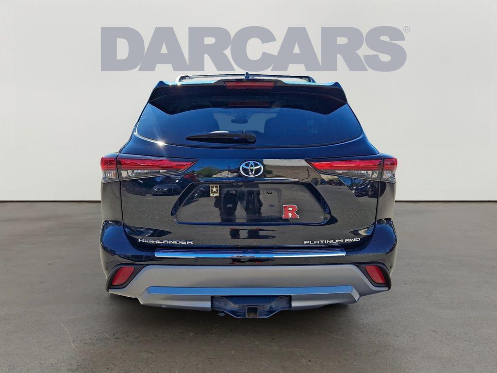 used 2021 Toyota Highlander car, priced at $35,500