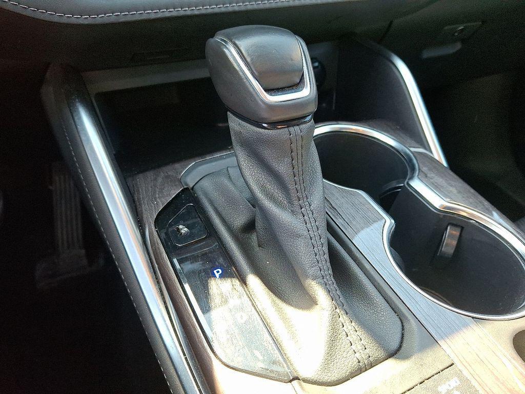 used 2021 Toyota Highlander car, priced at $35,500