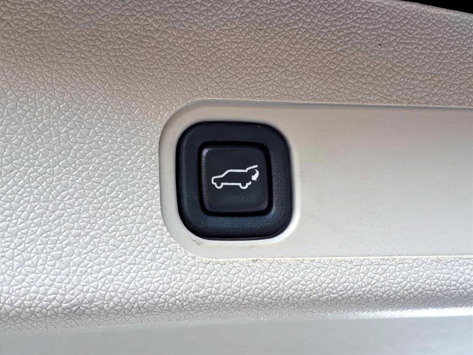 used 2012 GMC Yukon car, priced at $9,950