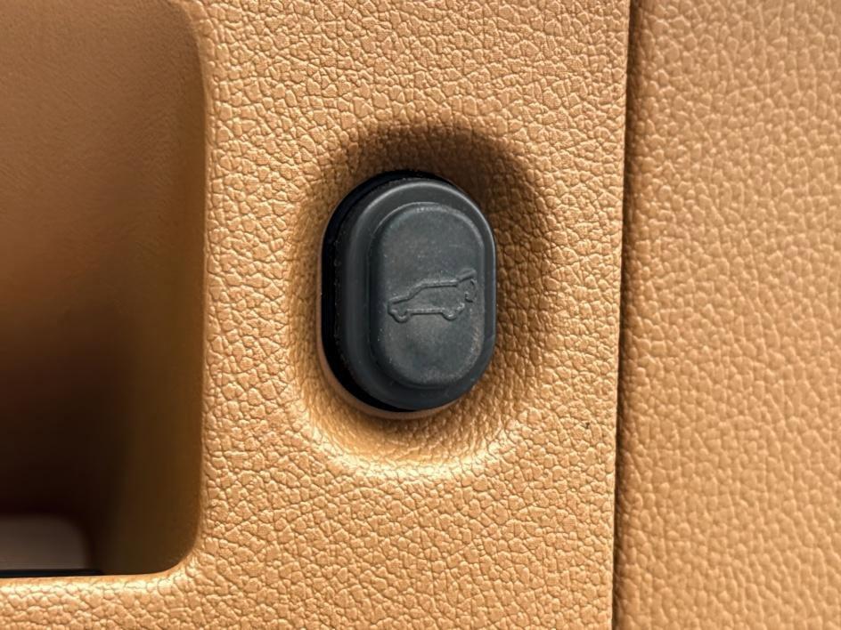 used 2016 Cadillac Escalade car, priced at $27,998