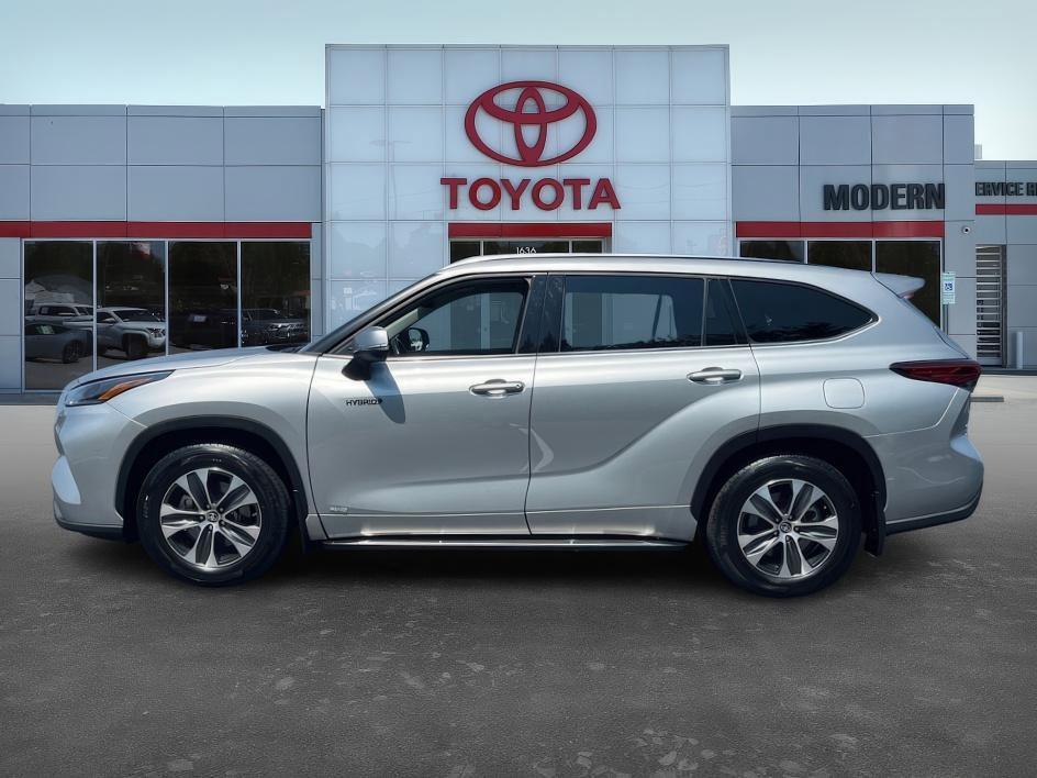 used 2021 Toyota Highlander Hybrid car, priced at $31,570