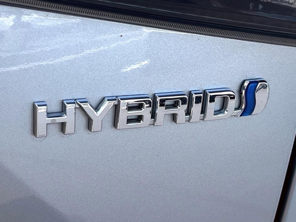 used 2021 Toyota Highlander Hybrid car, priced at $31,570