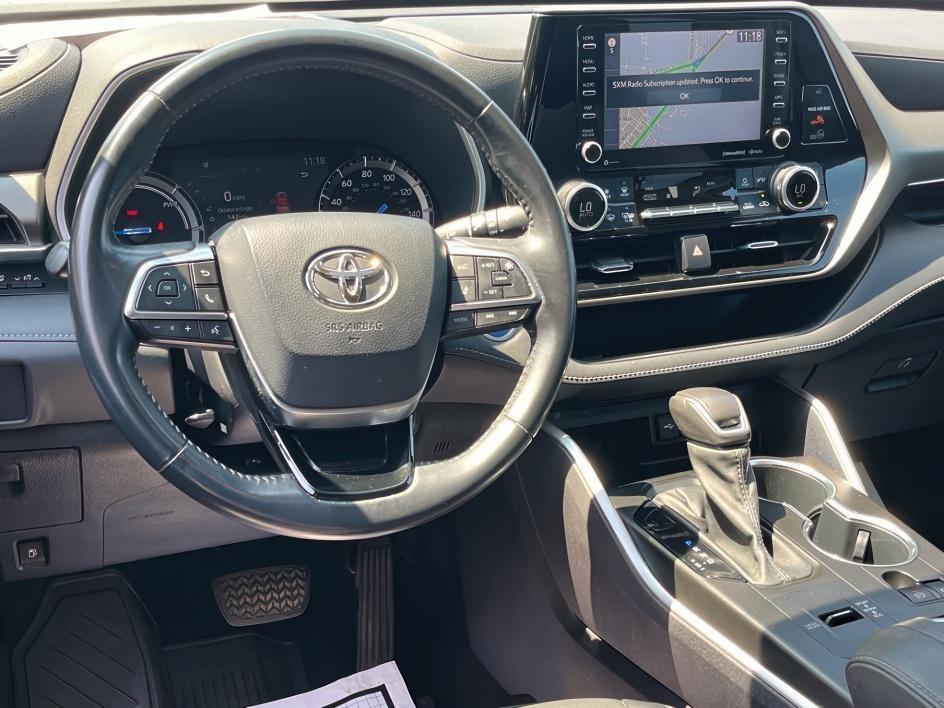 used 2021 Toyota Highlander Hybrid car, priced at $31,570