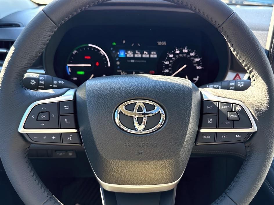new 2025 Toyota Sienna car, priced at $45,292