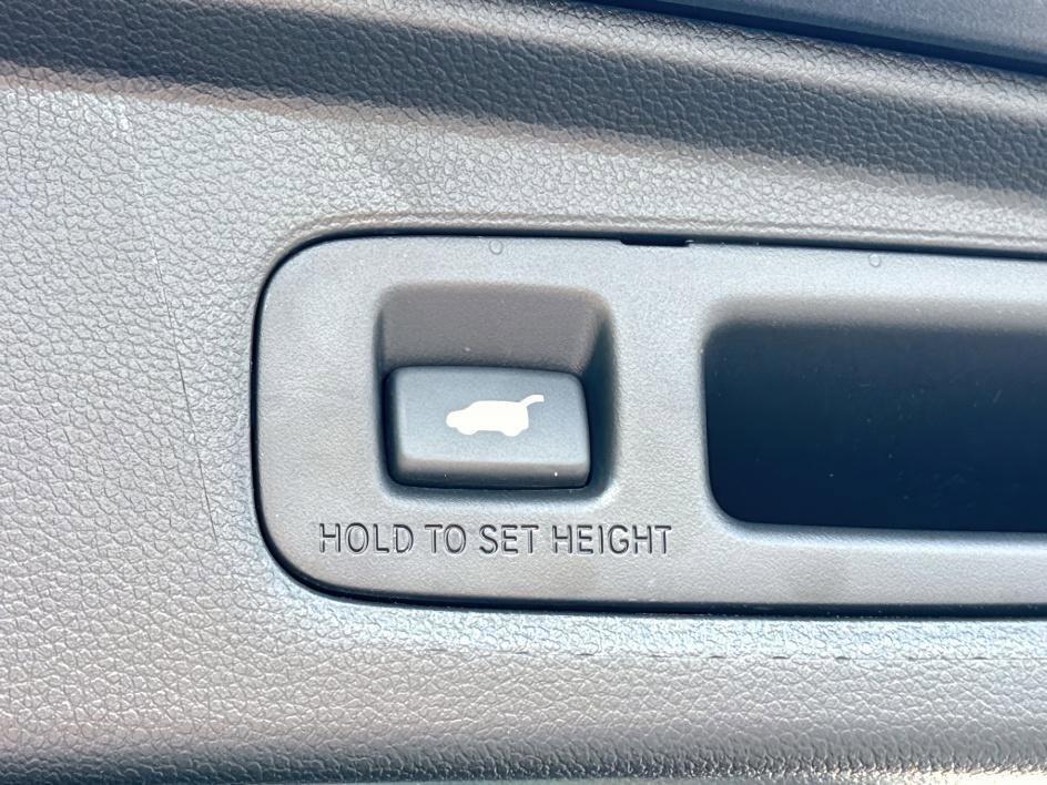 used 2024 Honda CR-V Hybrid car, priced at $37,850