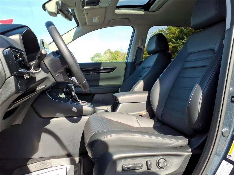 used 2025 Honda CR-V car, priced at $33,340