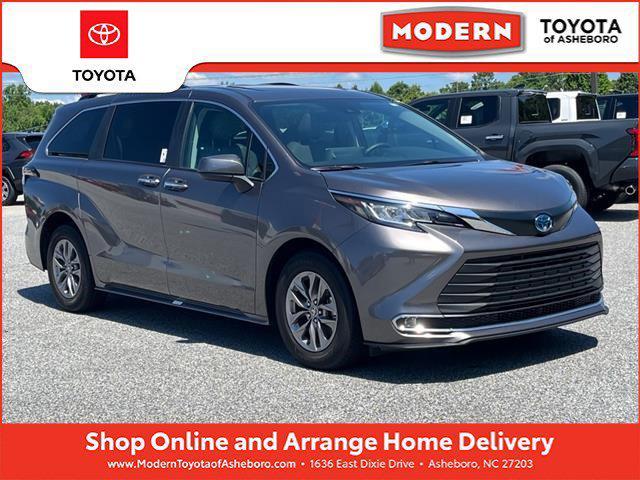 used 2023 Toyota Sienna car, priced at $44,589