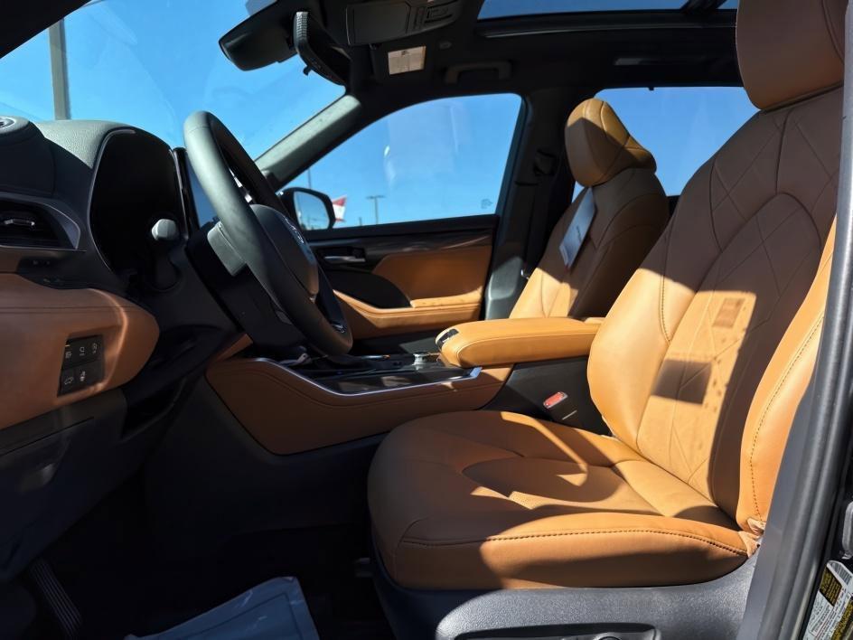 new 2026 Toyota Highlander car, priced at $54,988