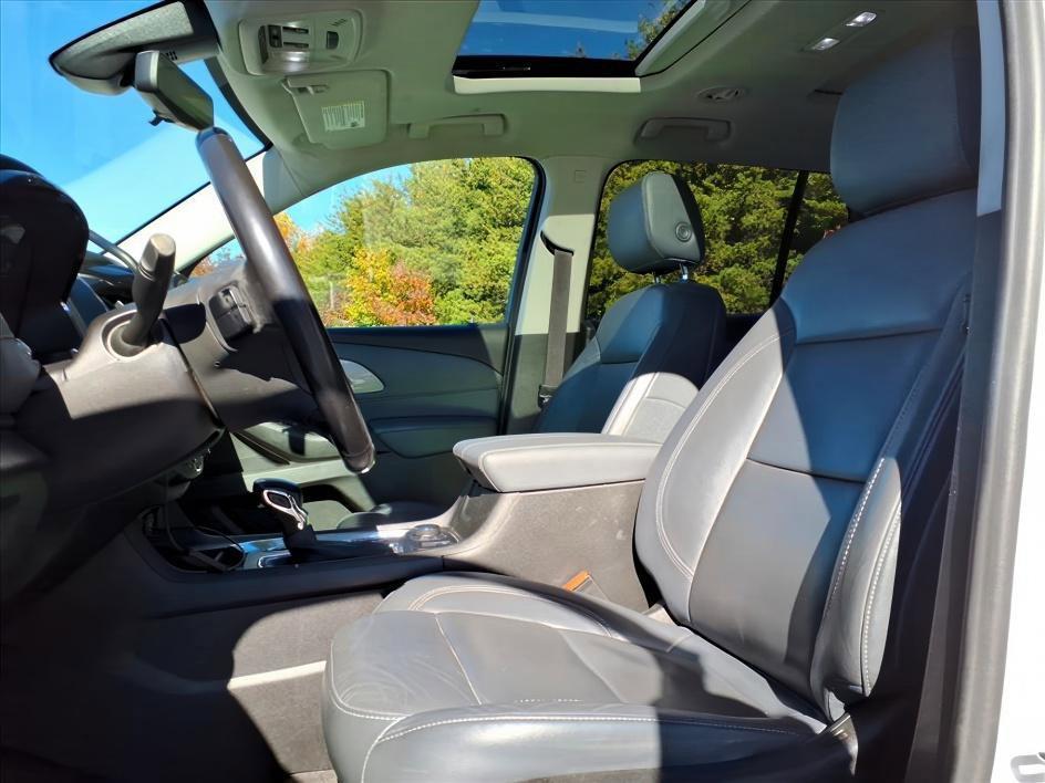 used 2021 Chevrolet Traverse car, priced at $19,637