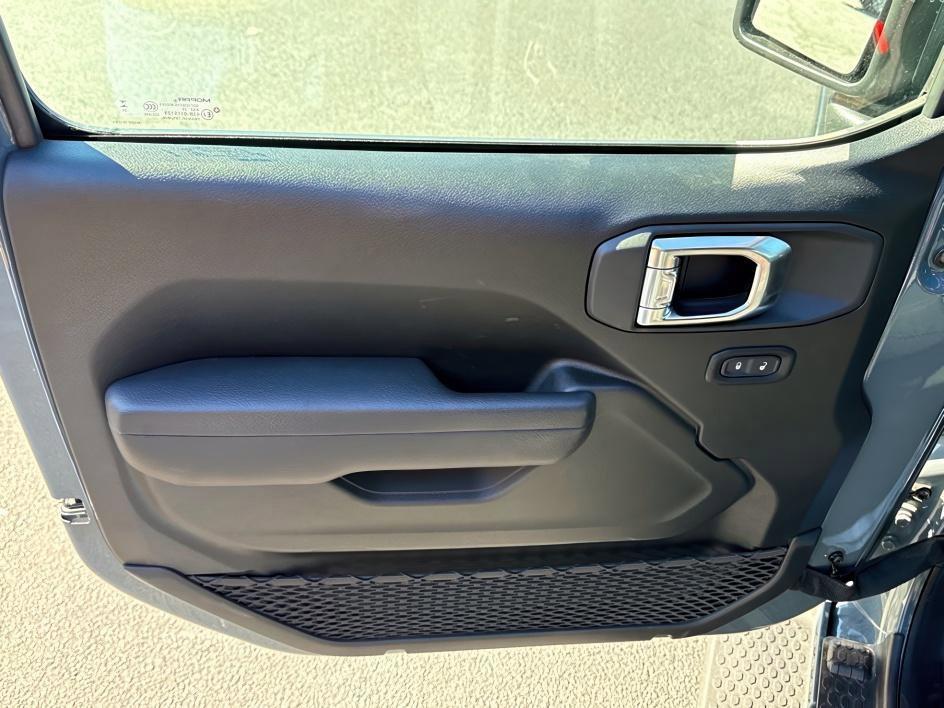 used 2025 Jeep Wrangler car, priced at $29,564